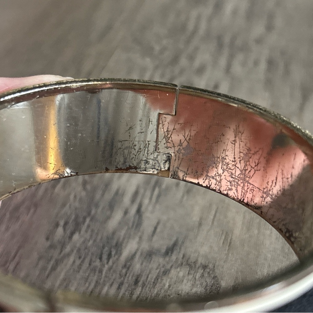 Henri Bendel bangle glitter hinge - Picture 9 of 10